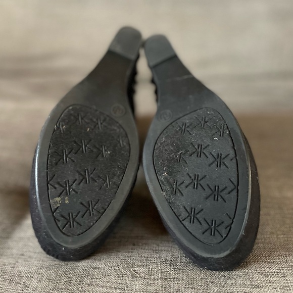 6.5 Kardashian Studded Black Suede Heels - Picture 8 of 8